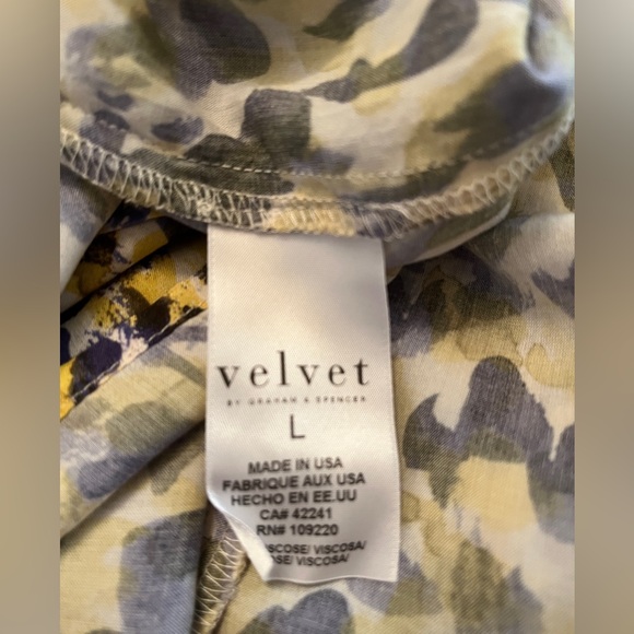 Velvet by Graham & Spencer Print Romper with Flutter Sleeves - Picture 10 of 12